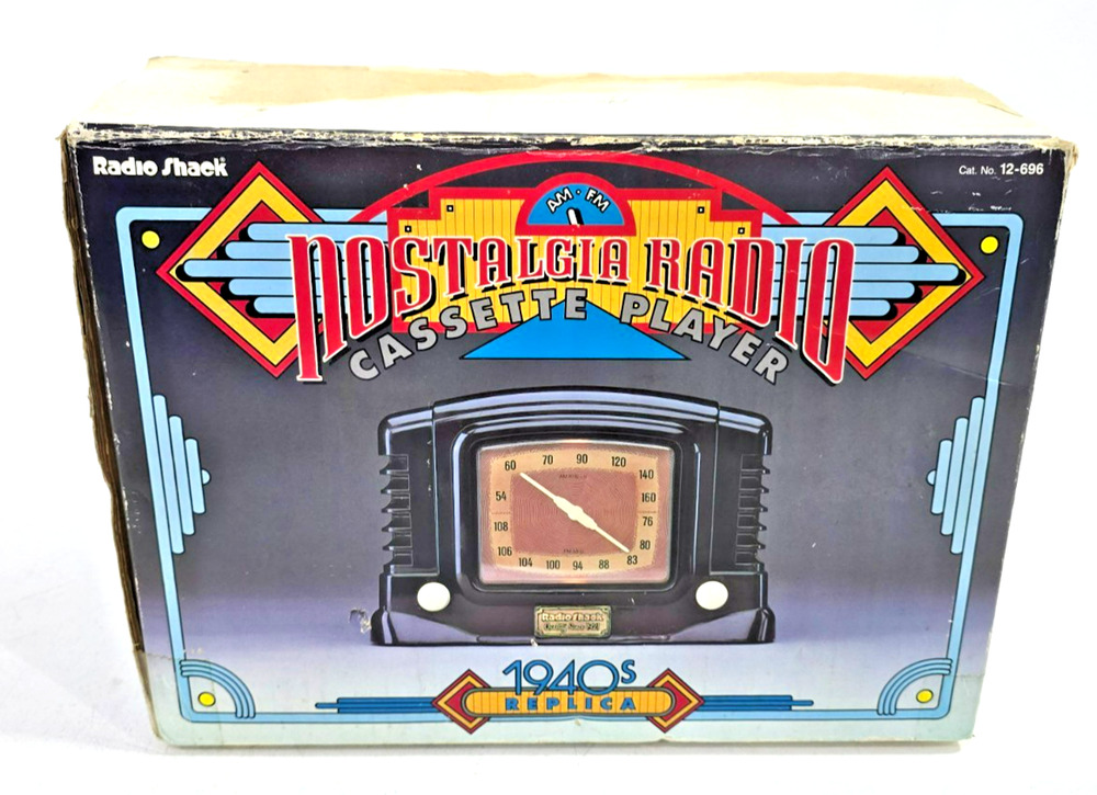 Vintage Radio Shack Nostalgia 1940s Retro AM FM Cassette Radio w Box # 12-696